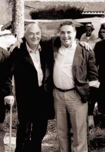 À gauche, M. Meyrand, à droite, Bernard Lucas, vétérinaire, un homme engagé en faveur des animaux et de la ruralité | Cliquez pour agrandir