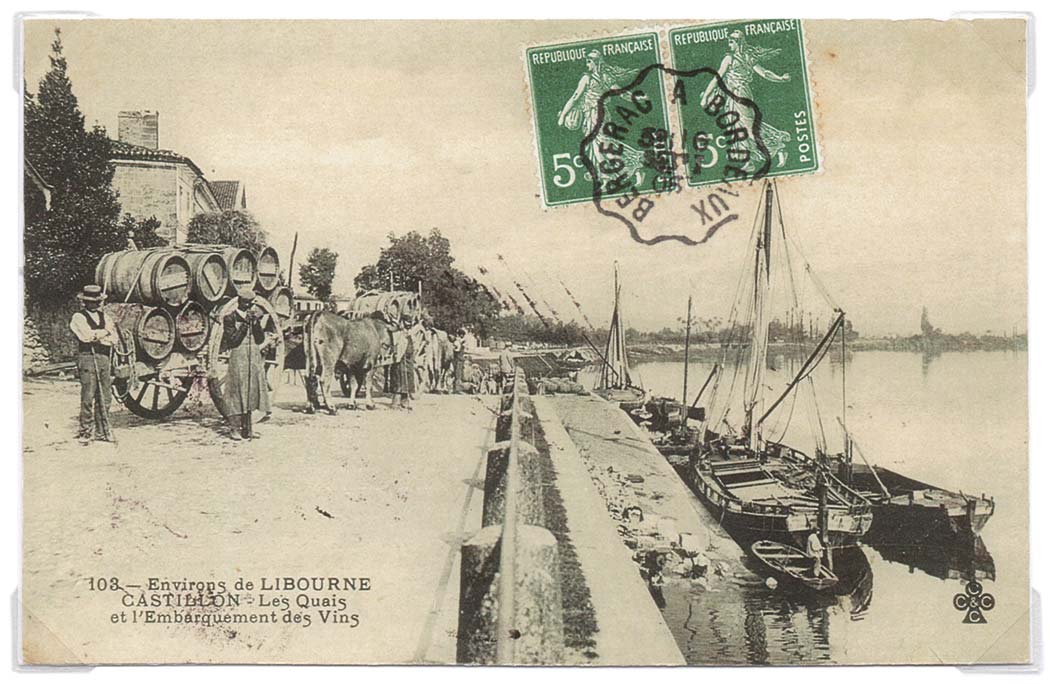 Des gens de la Rivière sur les quais d'embarquement du vins au port de Castillon